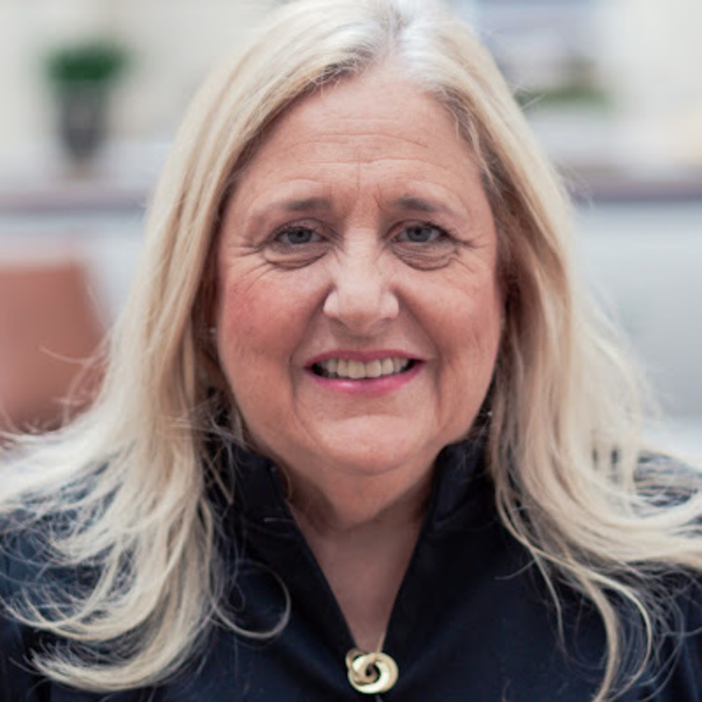 Meet your Posher, Debi